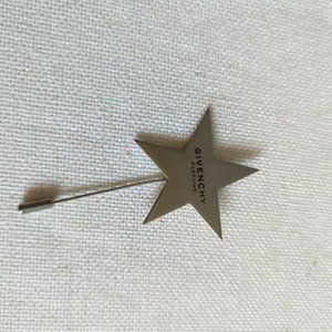 Givency Star Brooch